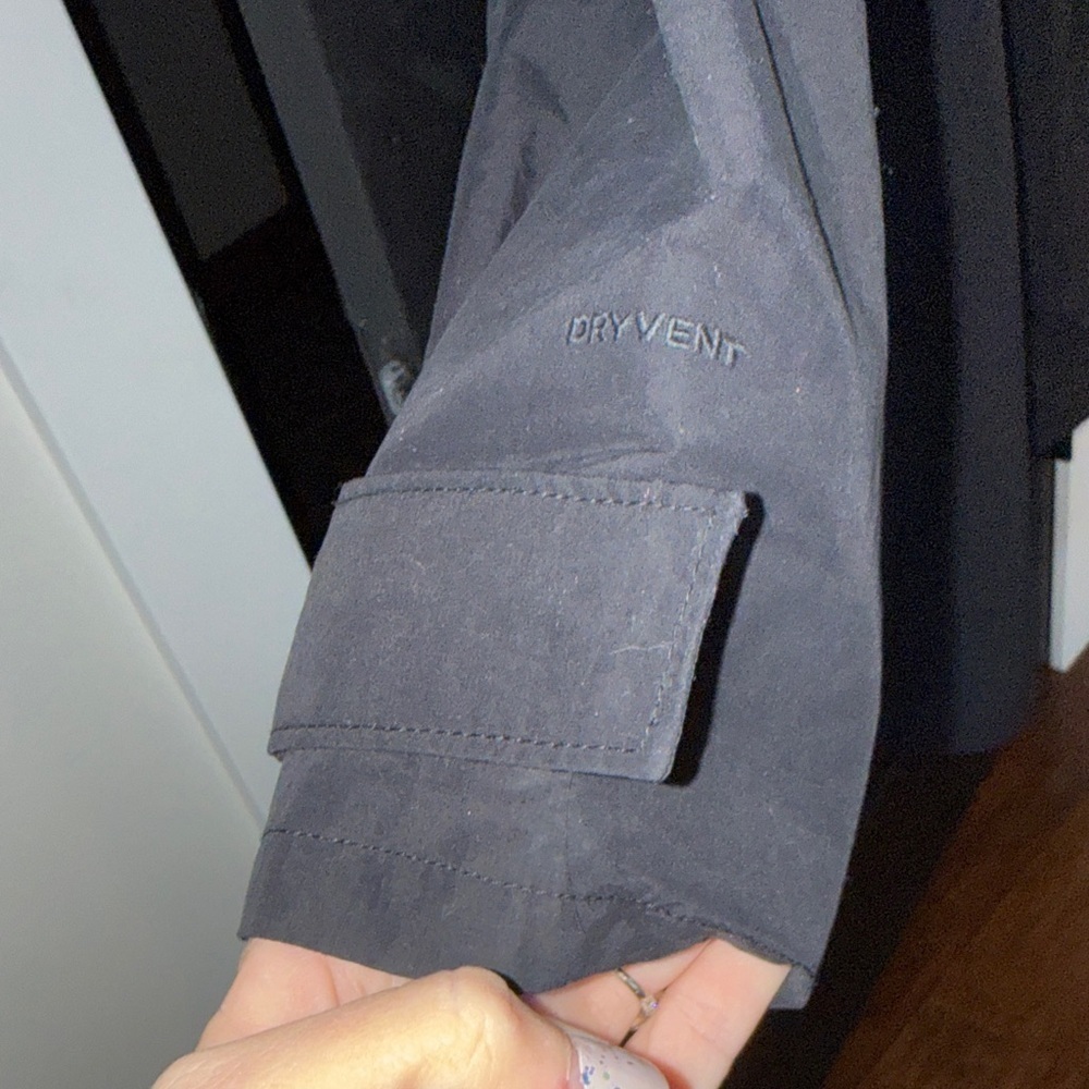 The North Face black hooded rain coat - Picture 6 of 6